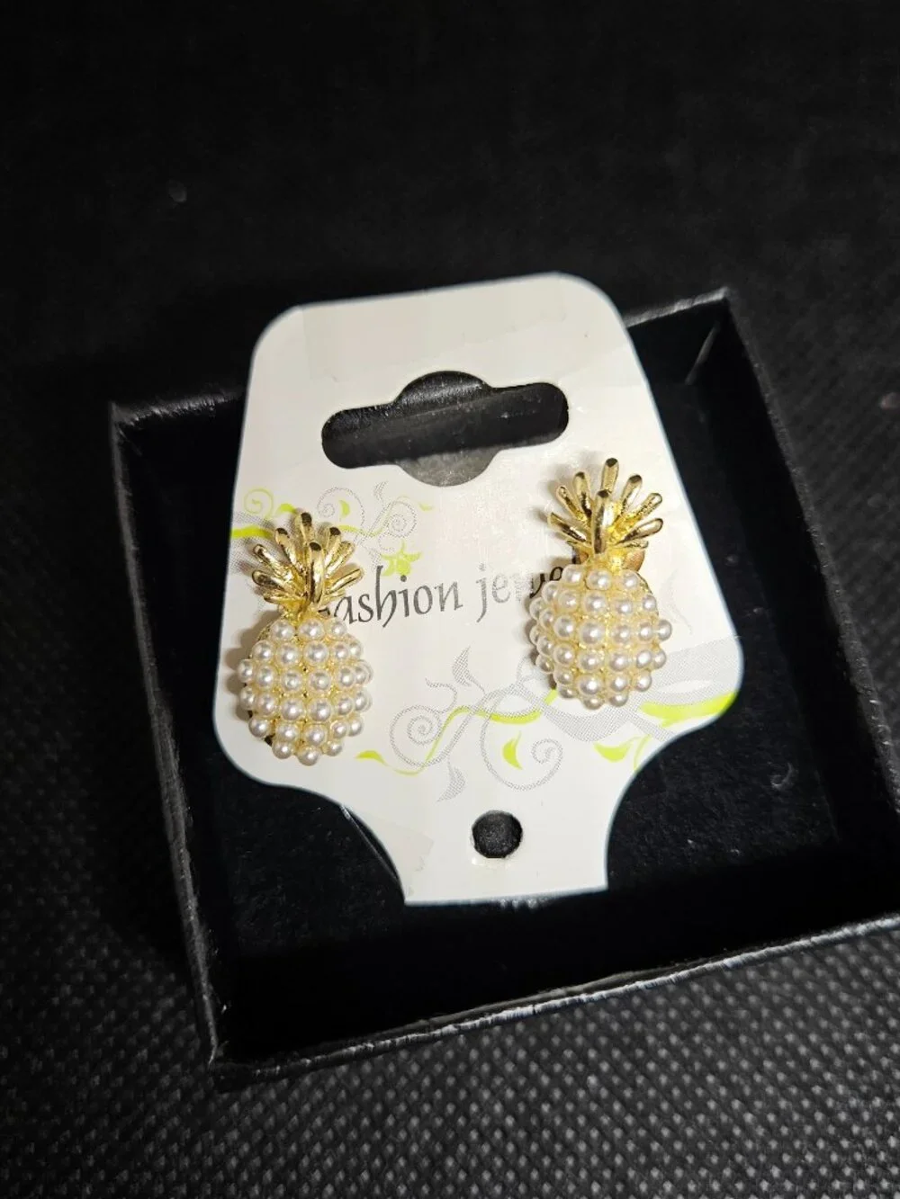 Cute Pearl Pineapple Stud Earrings